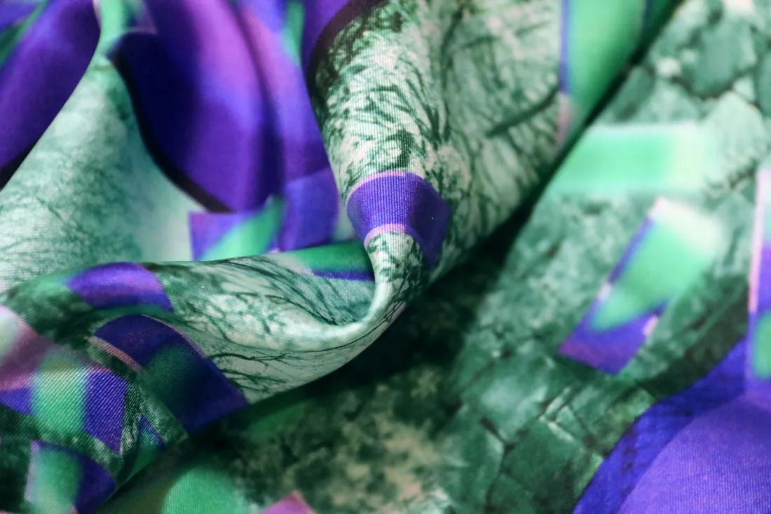 < Limited Edition >  Green / Purple Silk Twill Scarf "Ceci n'est pas un vetement" 45x45cm