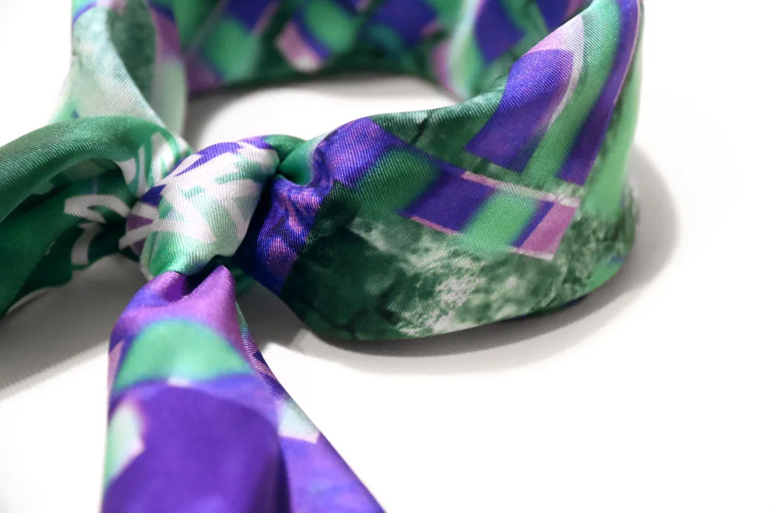 < Limited Edition >  Green / Purple Silk Twill Scarf "Ceci n'est pas un vetement" 45x45cm